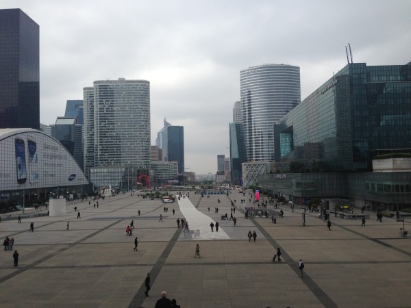 Tour First, La Défense, 50 étages, 954 marches, 6 minutes 05 secondes