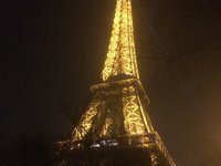 Tour Eiffel Vertical Race, en 10mn50s J. 279m de D+, 1600 marches…